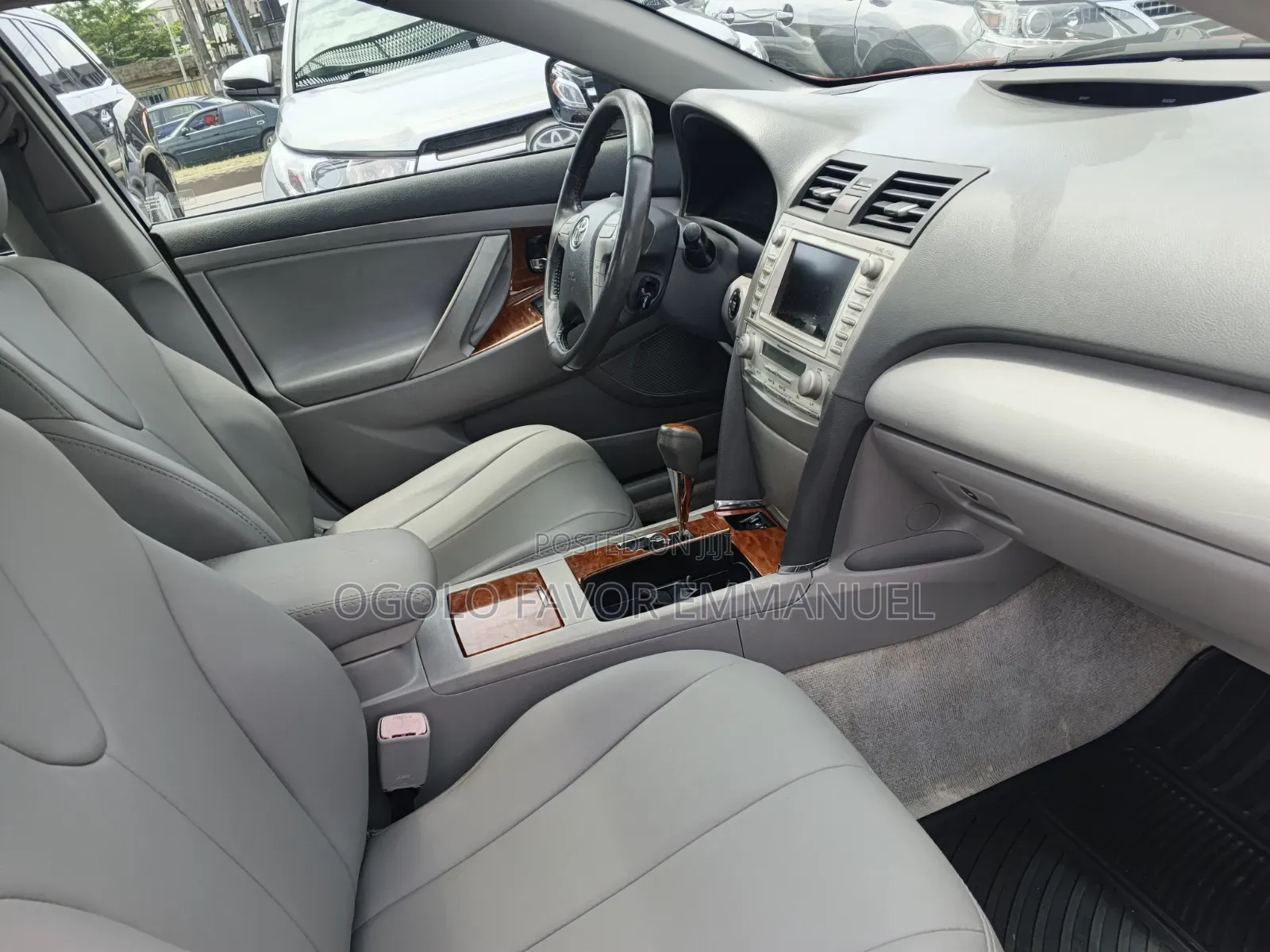 Toyota Camry XLE V6 4dr Sedan (3.5L 6cyl 6AM) 2010 Red