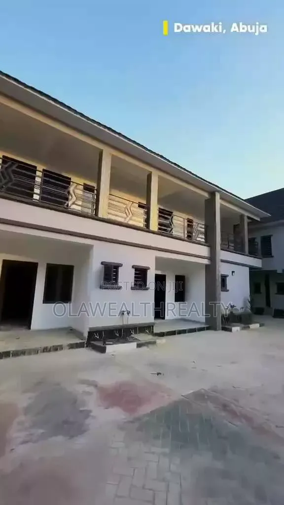 3bdrm Duplex in Dawaki for rent