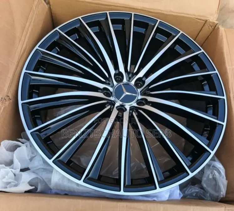 Mercedes Benz Rim