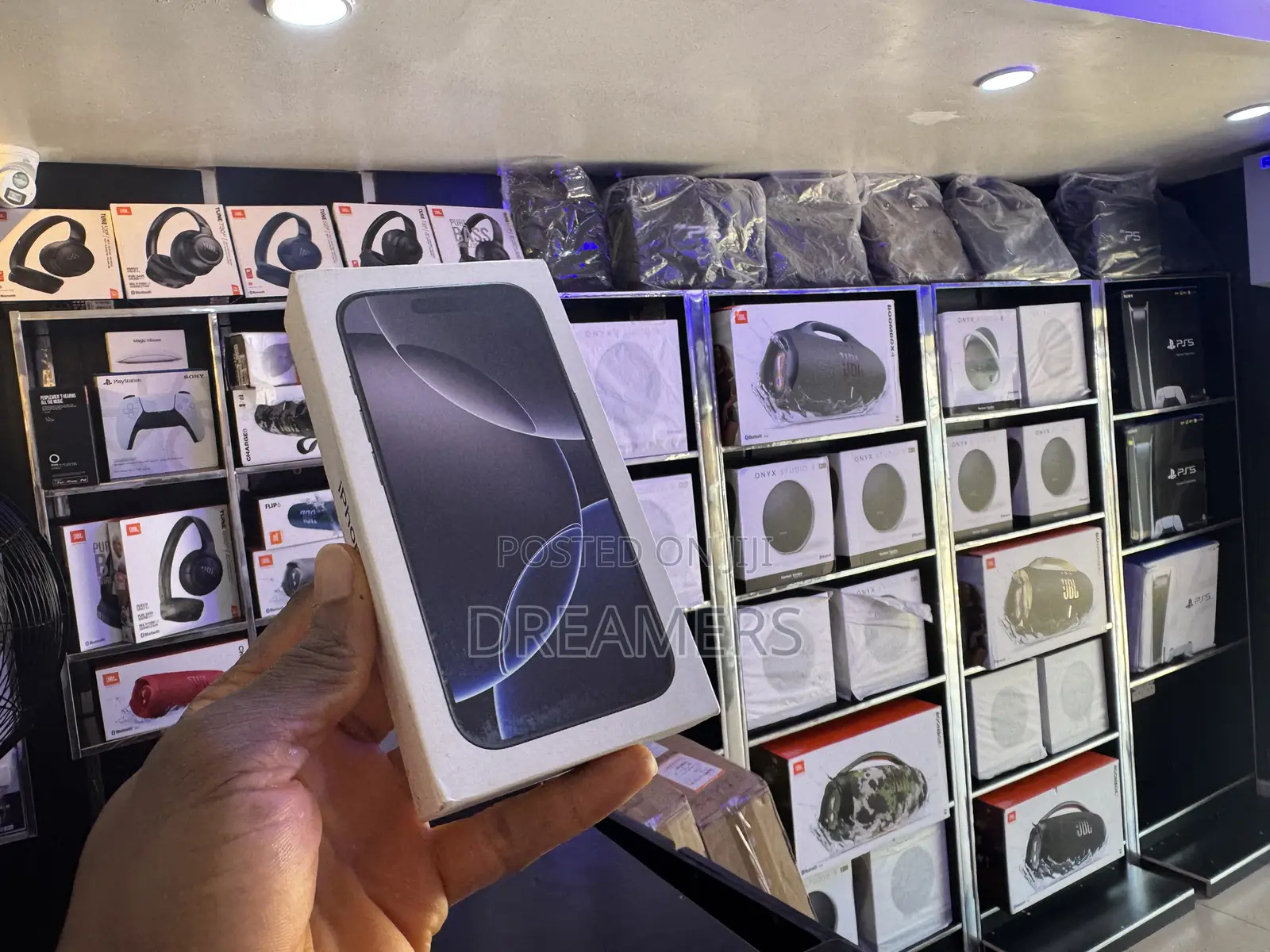 New Apple iPhone 16 Pro 128 GB Black