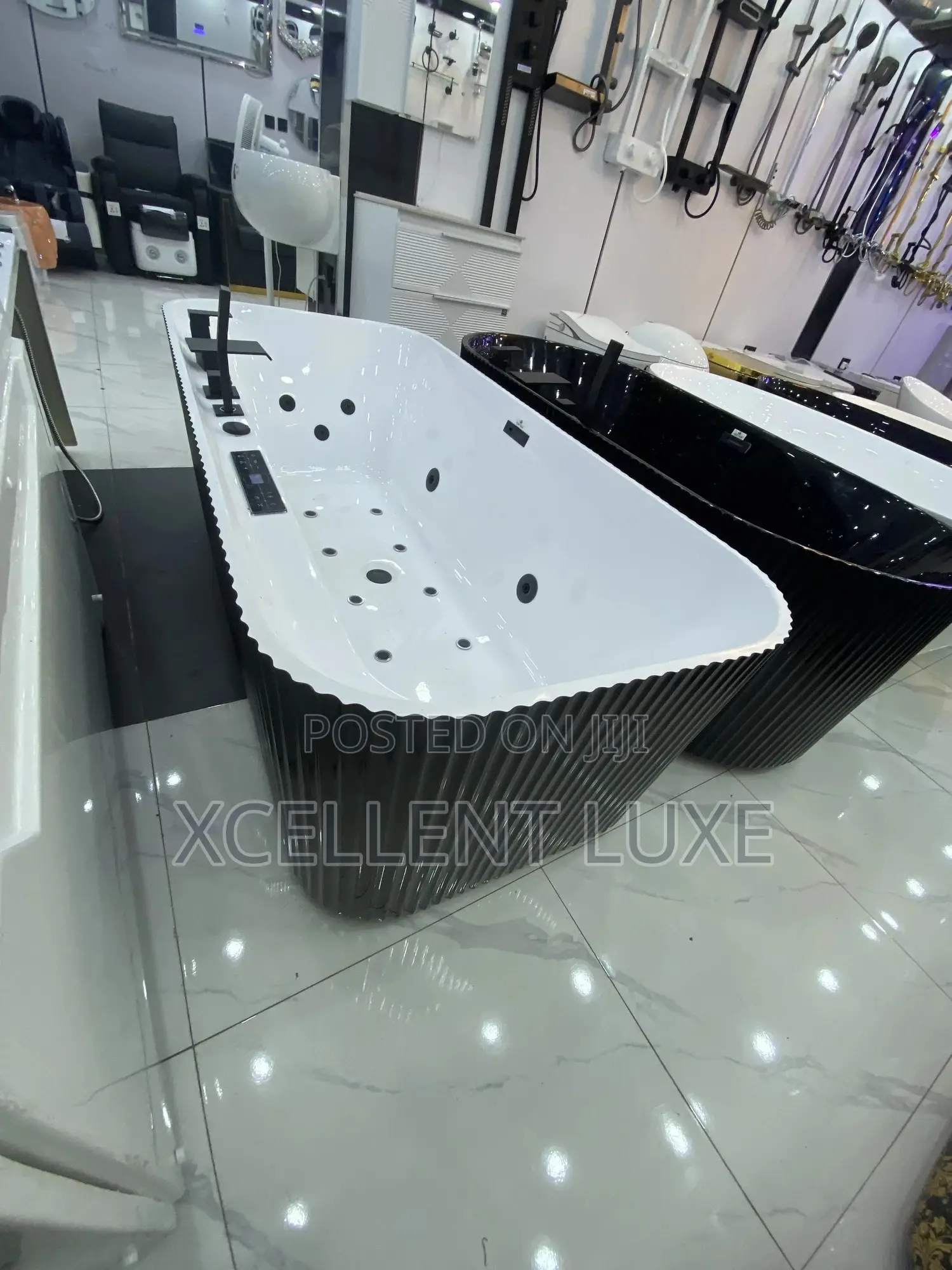 Acrylic Single Jacuzzi Massage Bathtub English Standard