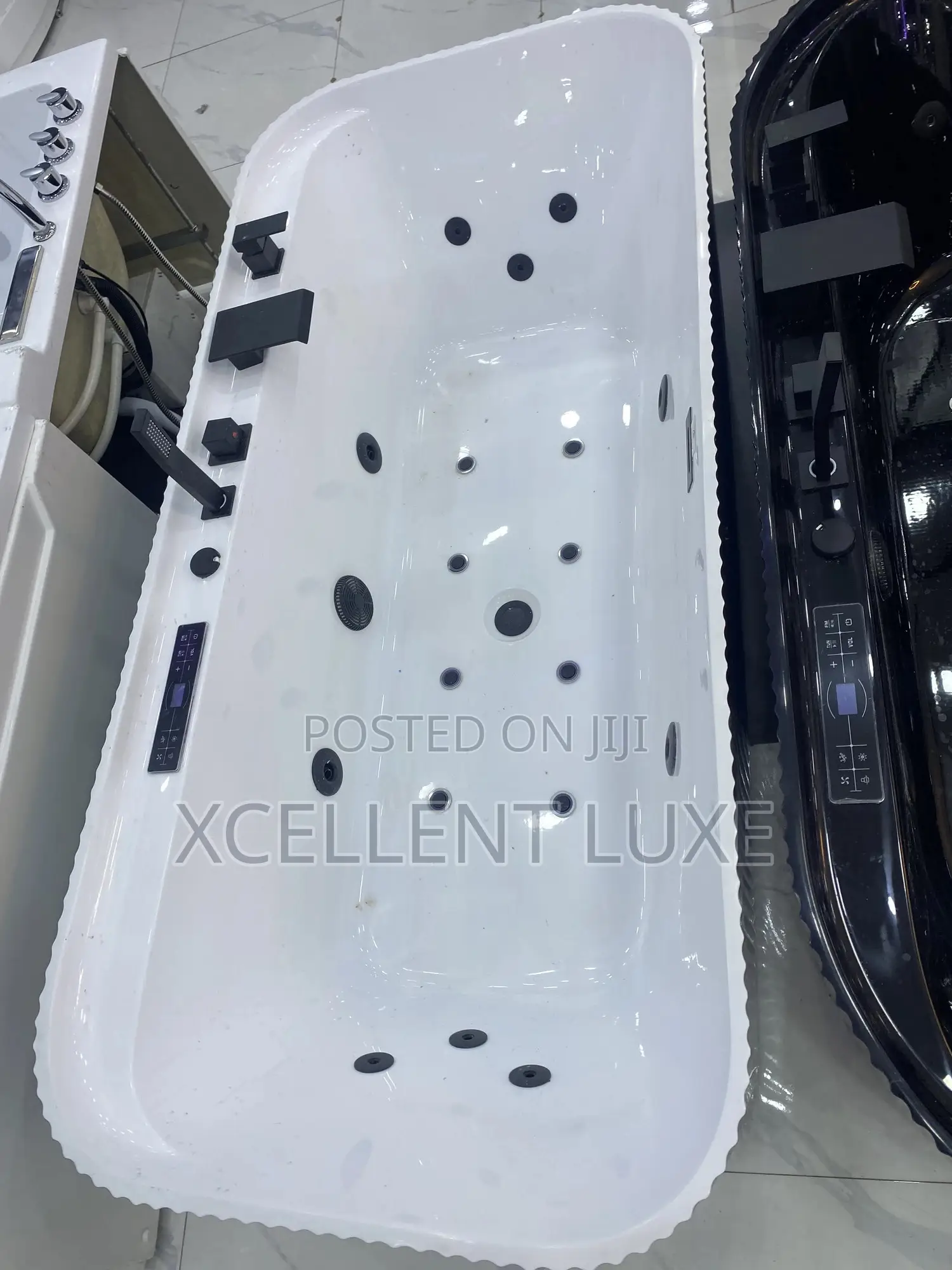 Acrylic Single Jacuzzi Massage Bathtub English Standard