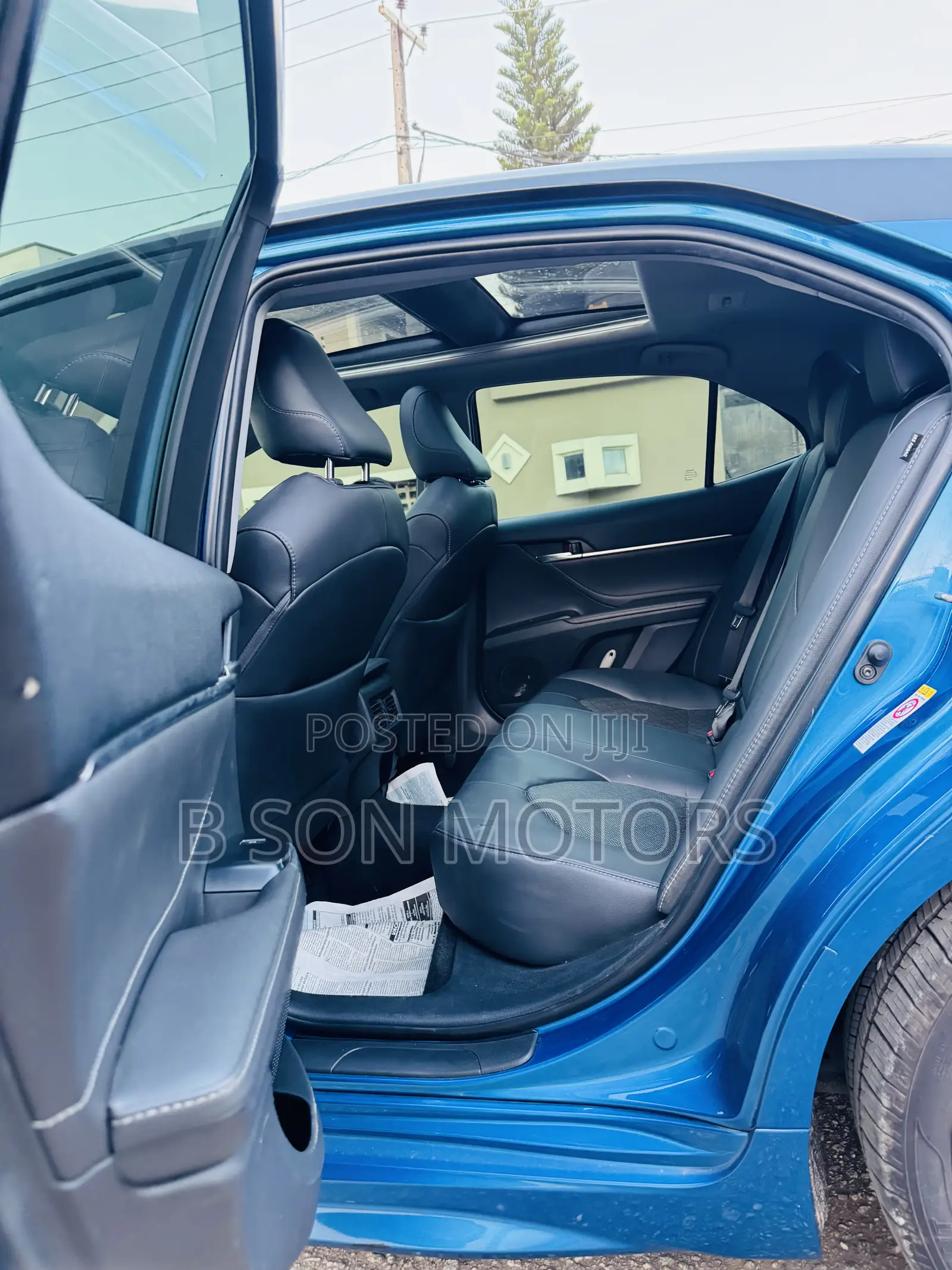 Toyota Camry XSE V6 (3.5L V6 8A) 2019 Blue