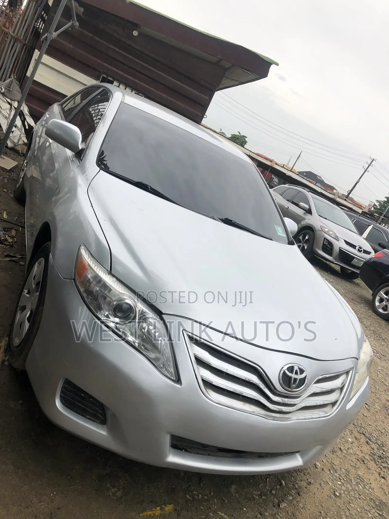 Toyota Camry LE 4dr Sedan (2.5L 4cyl 6AM) 2010 Silver