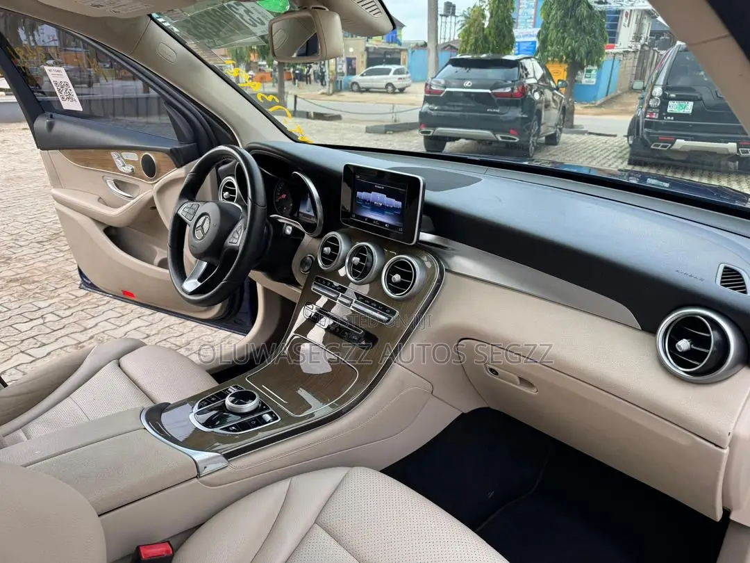Mercedes-Benz GLC-Class 2018 Blue