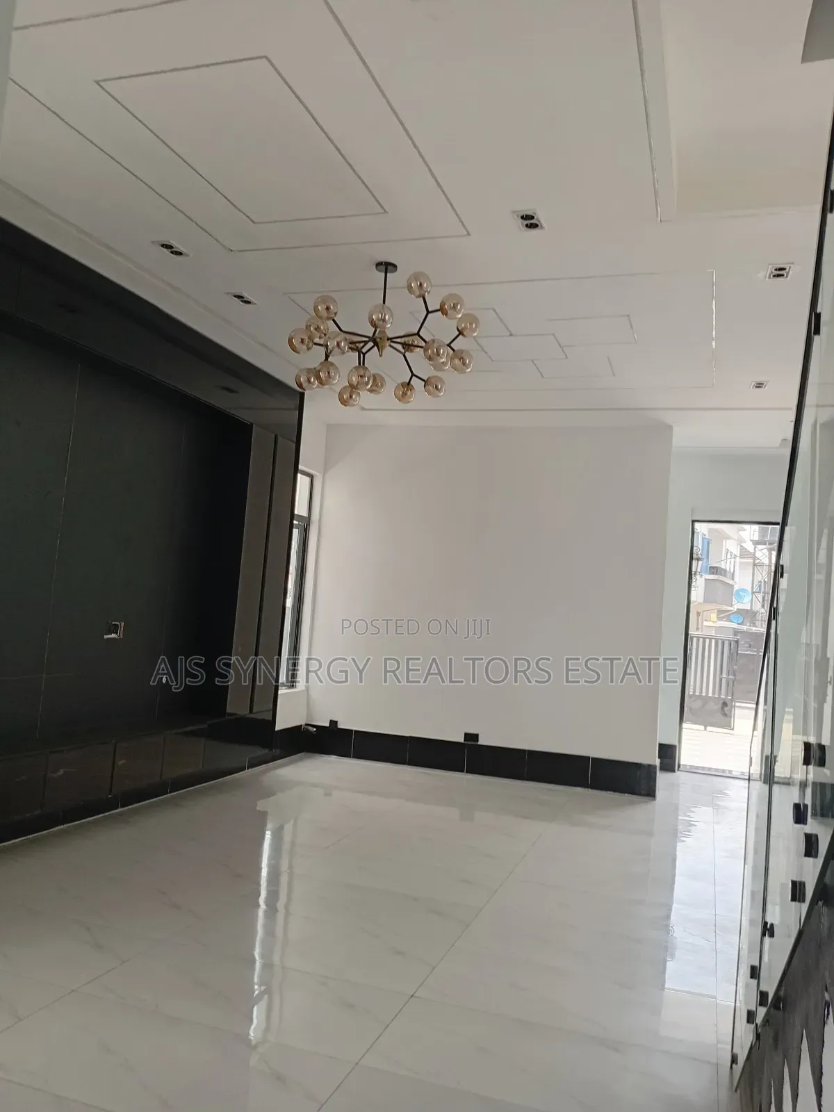 5bdrm Duplex in Sunshine Estate, Sangotedo for sale