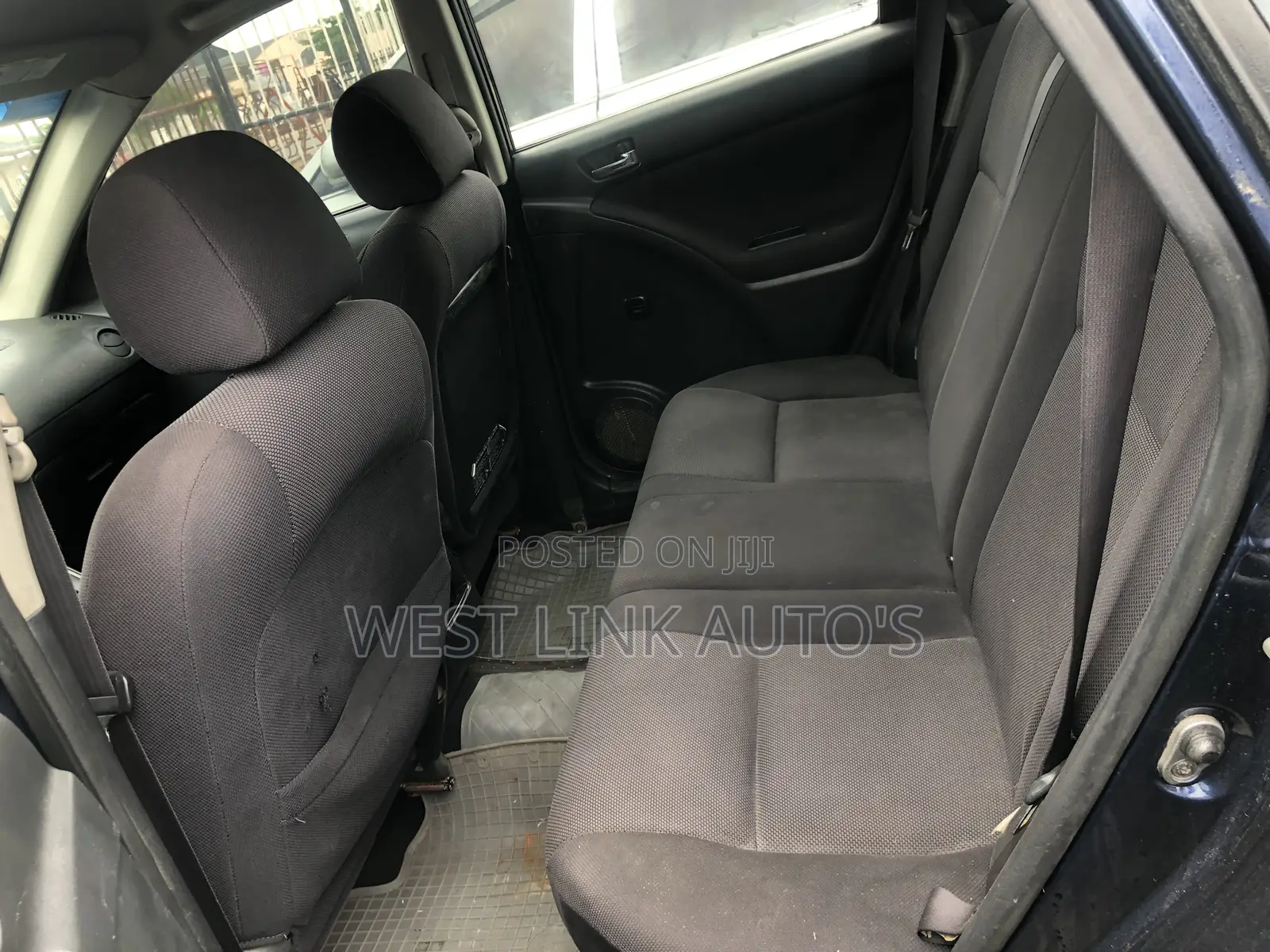 Toyota Matrix Hatchback AWD (1.8L 4cyl 4A) 2005 Blue