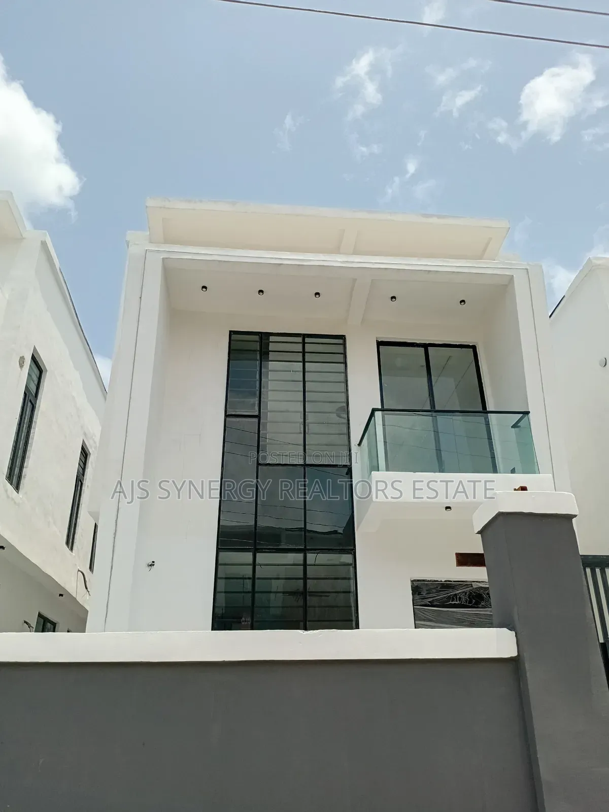 4bdrm Duplex in Lekki Gardens Estate, Sangotedo for sale
