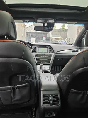 Hyundai Sonata Sport 2.0T 4dr Sedan (2.0L 4cyl Turbo 6A) 2015 Silver