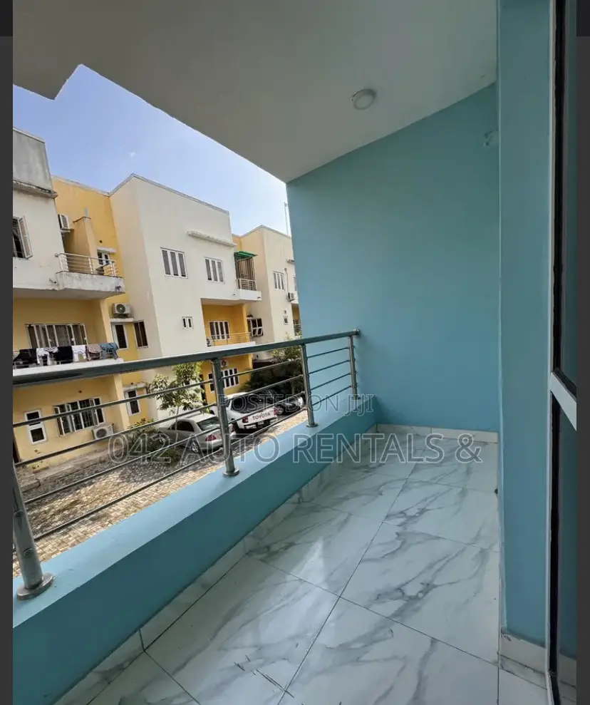 1 Bedroom Apartment in Wuye With a Balcony