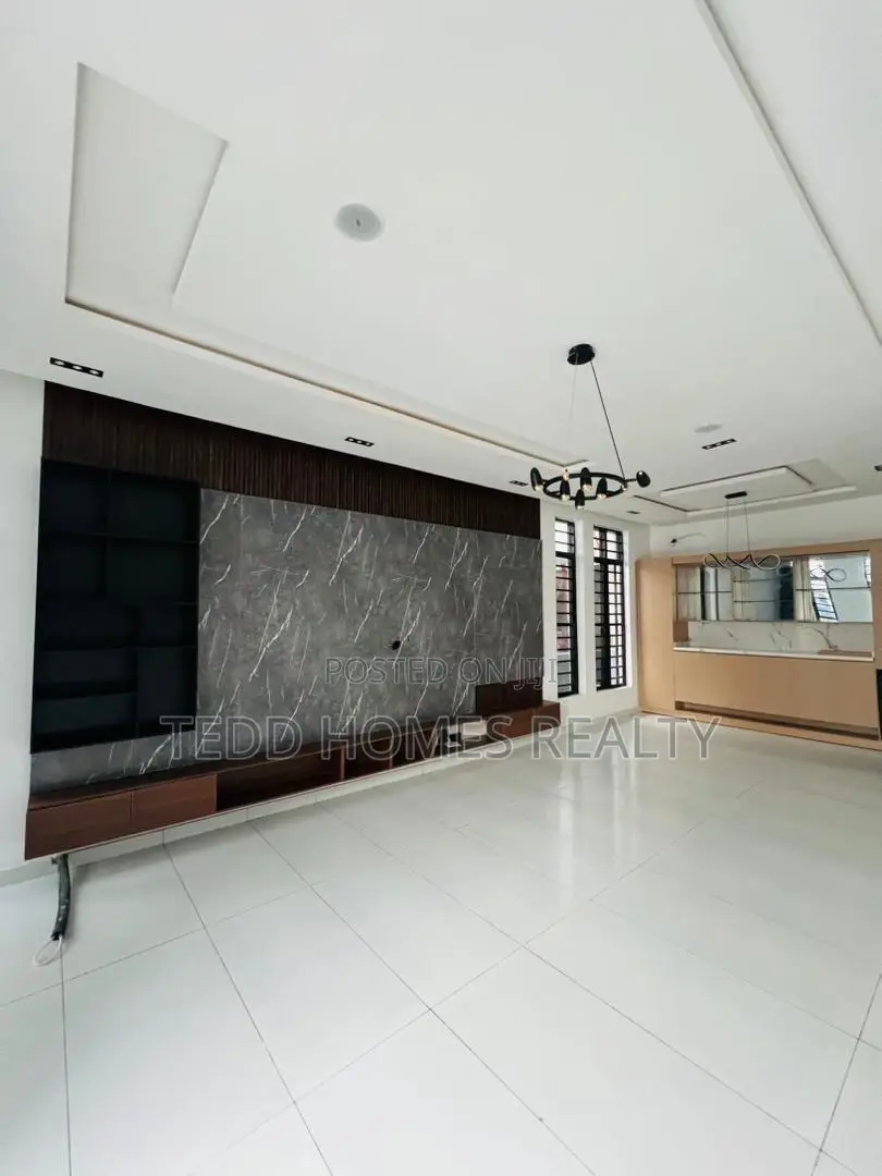 Duplex in Megamound Estate, Lekki Phase 2 for sale