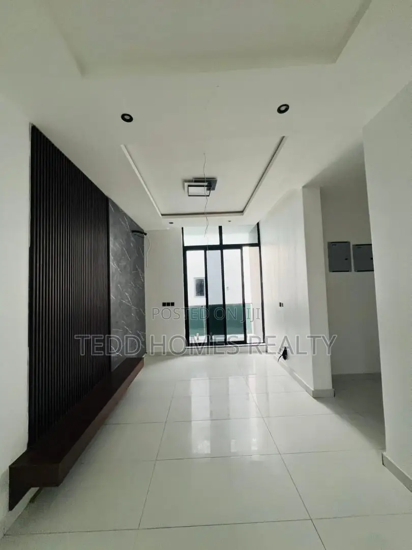 Duplex in Megamound Estate, Lekki Phase 2 for sale