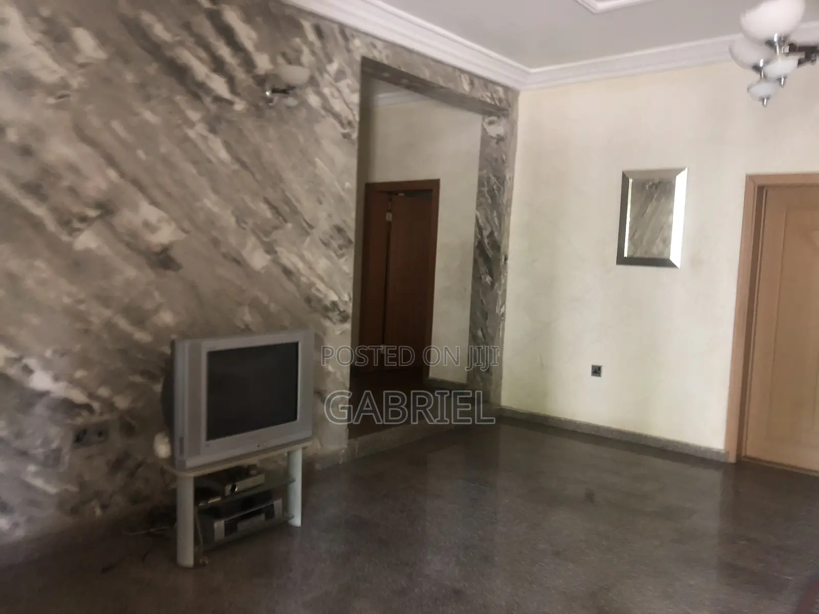 5bdrm Duplex in Gwarinpa Estate for sale