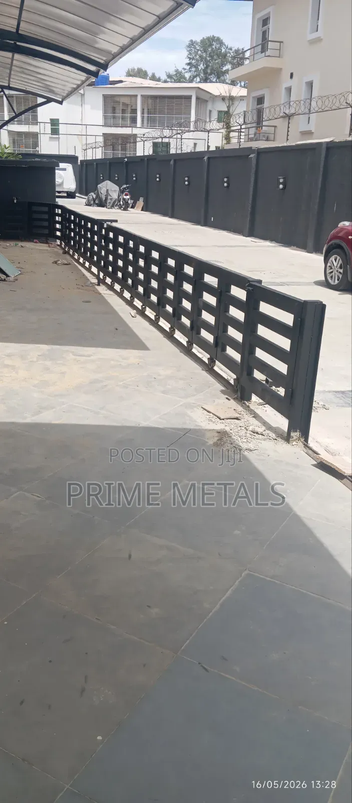 Retractable Sliding Gate