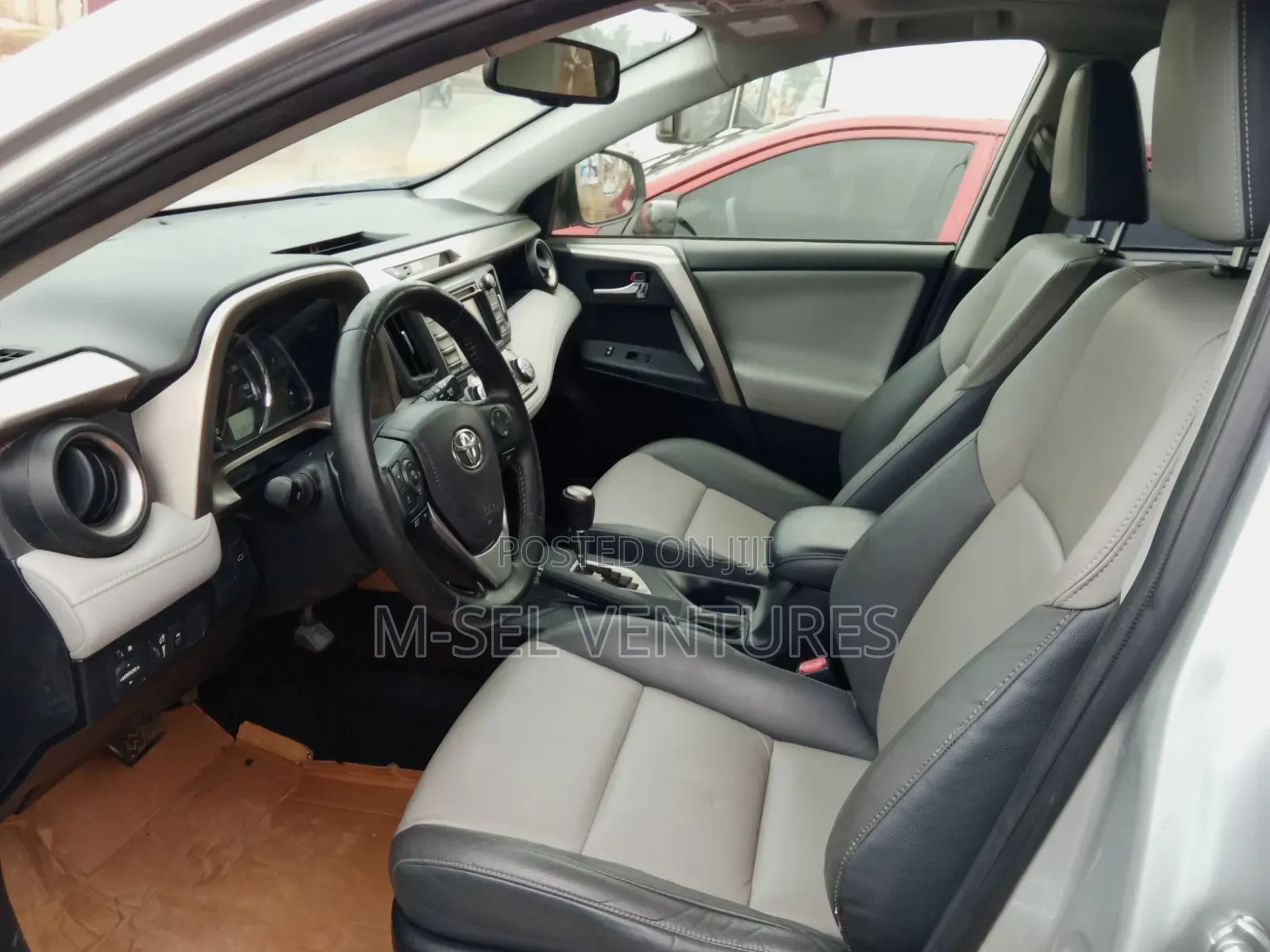 Toyota RAV4 Limited 4dr SUV (2.5L 4cyl 6A) 2015 Silver