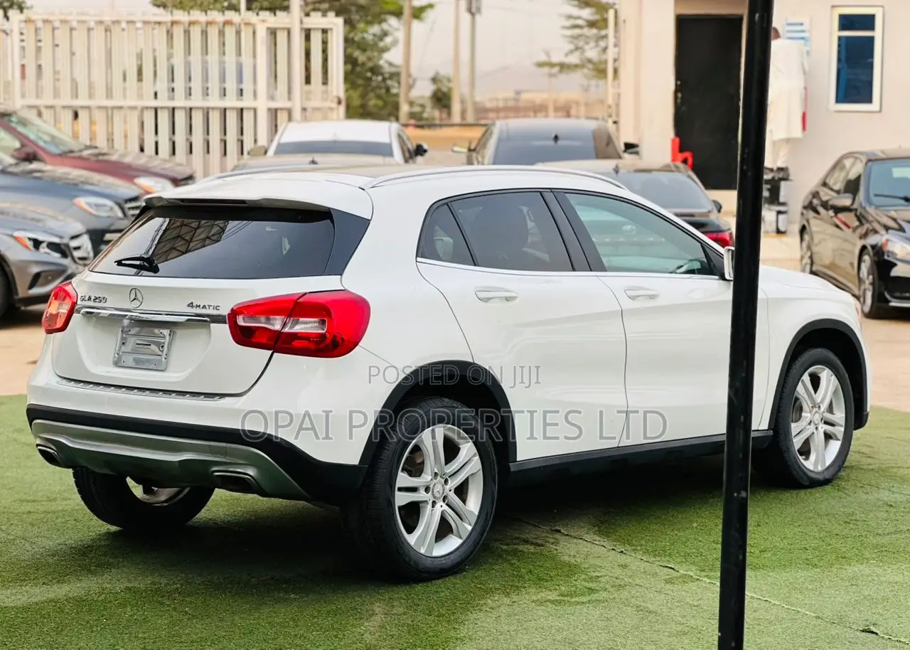 Mercedes-Benz GLA 250 2017 White