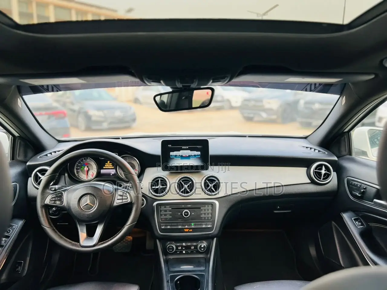 Mercedes-Benz GLA 250 2017 White