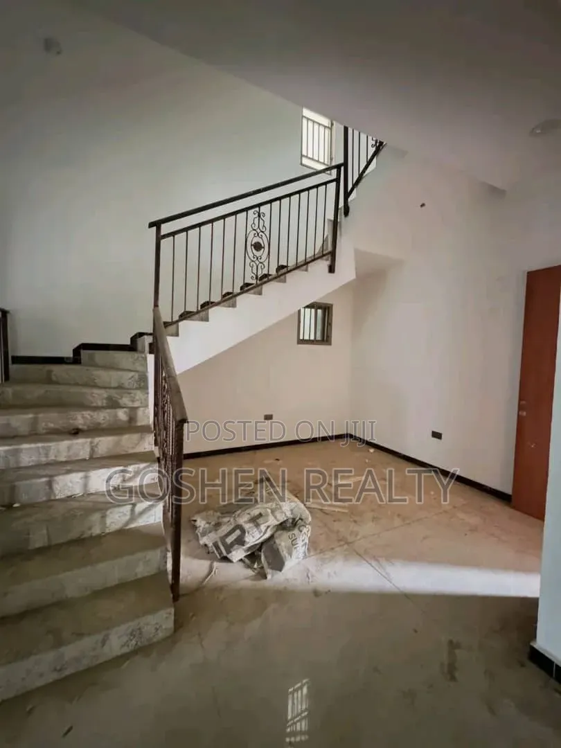 5bdrm Duplex in Jabi Main for rent