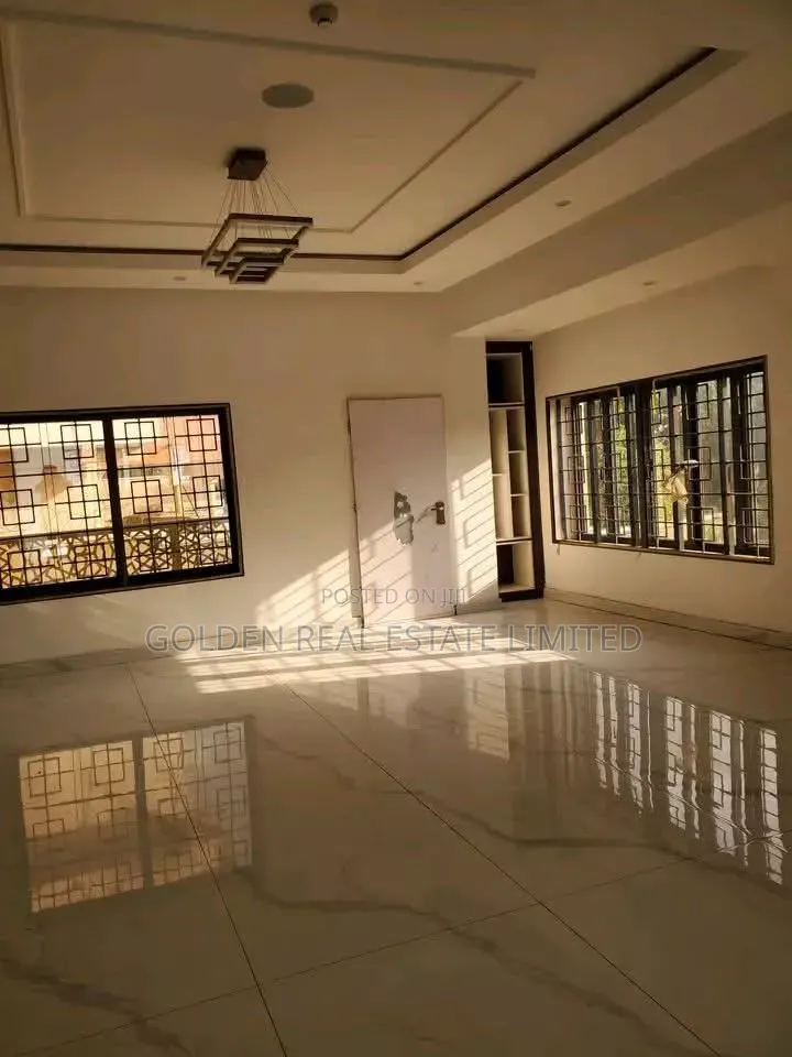 6bdrm Duplex in Asokoro for sale
