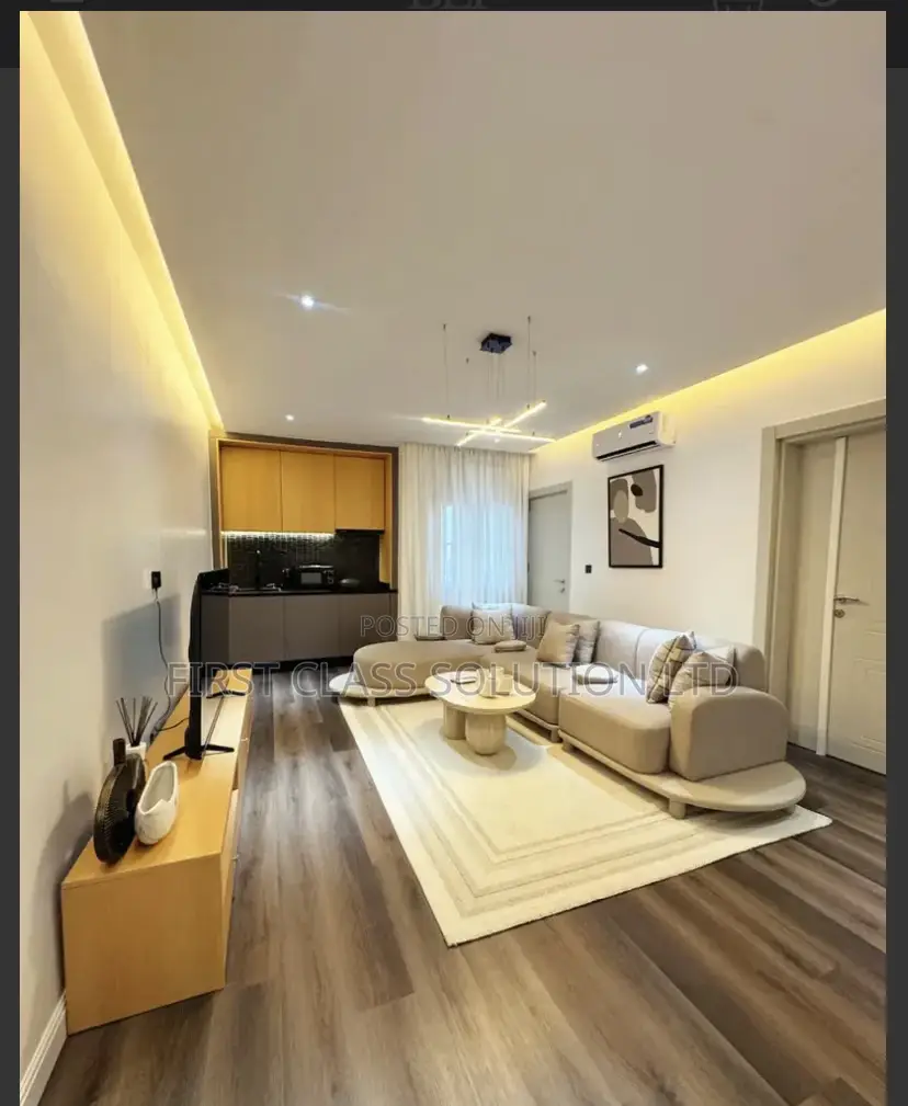 1 Bedroom in Mabushi With a Swimming Pool