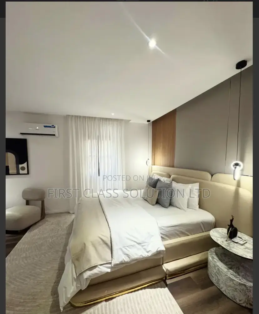1 Bedroom in Mabushi With a Swimming Pool