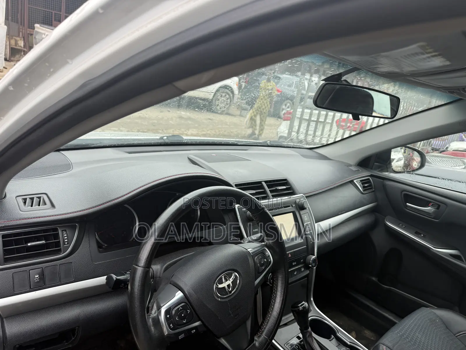 Toyota Camry SE 4dr Sedan (2.5L 4cyl 6A) 2015 White