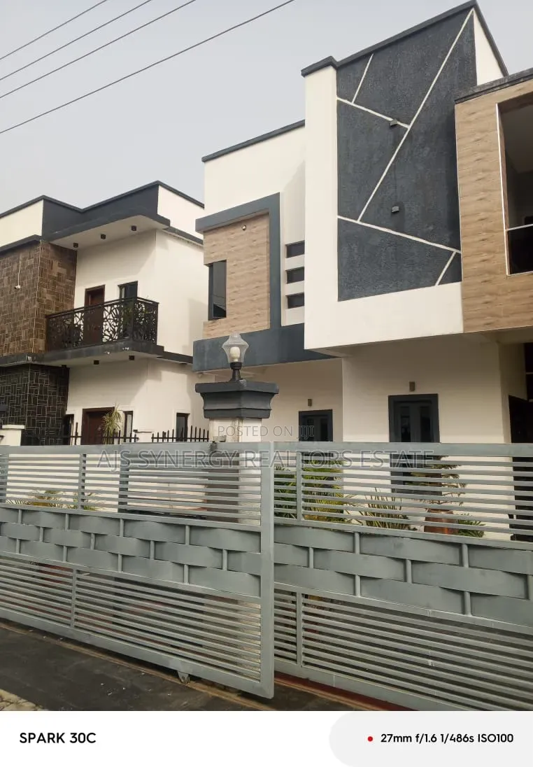4bdrm Duplex in Sunshine Garden, Sangotedo for sale