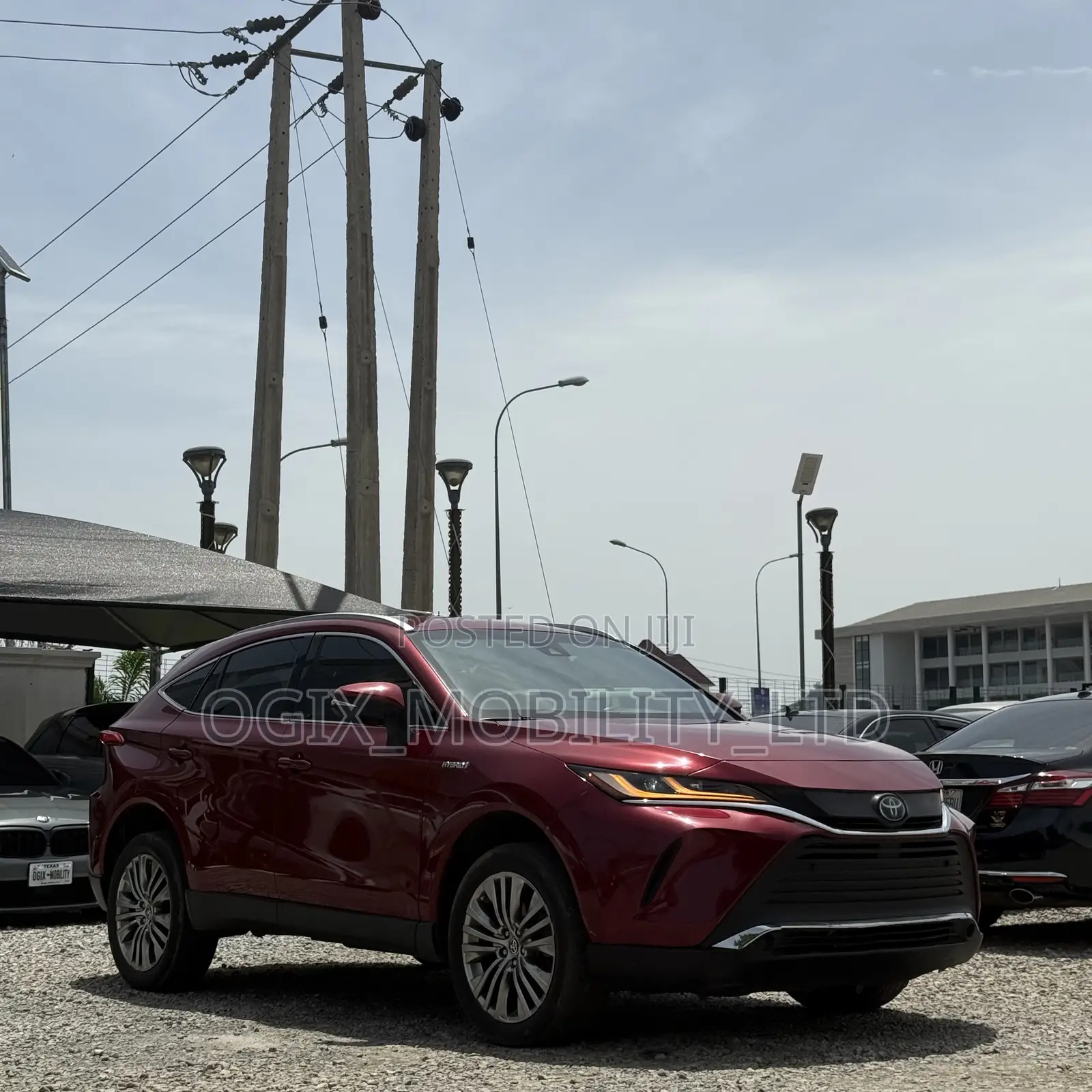 Toyota Venza XLE 2021 Red