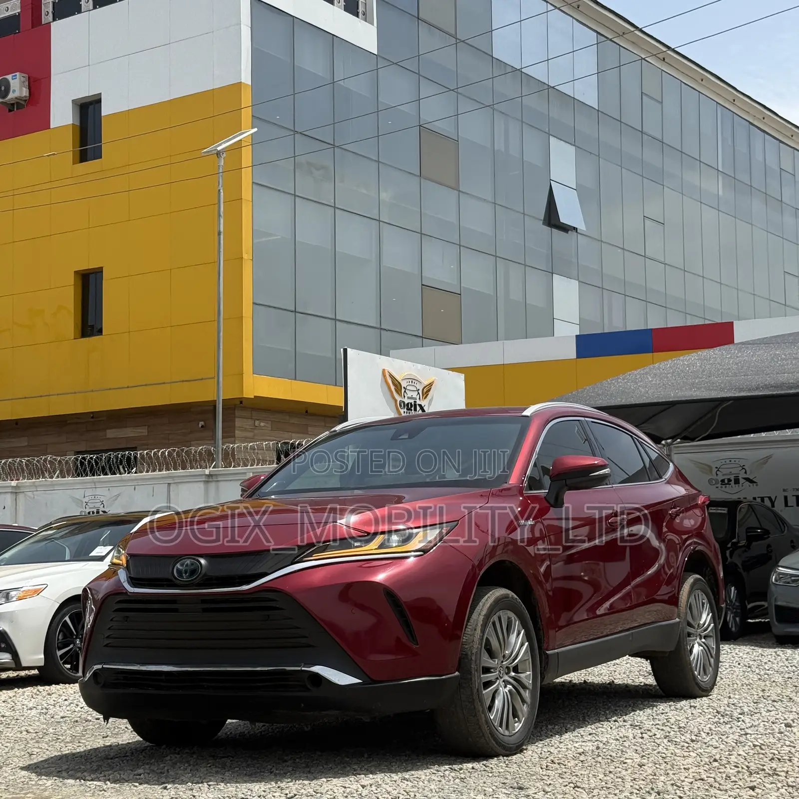 Toyota Venza XLE 2021 Red