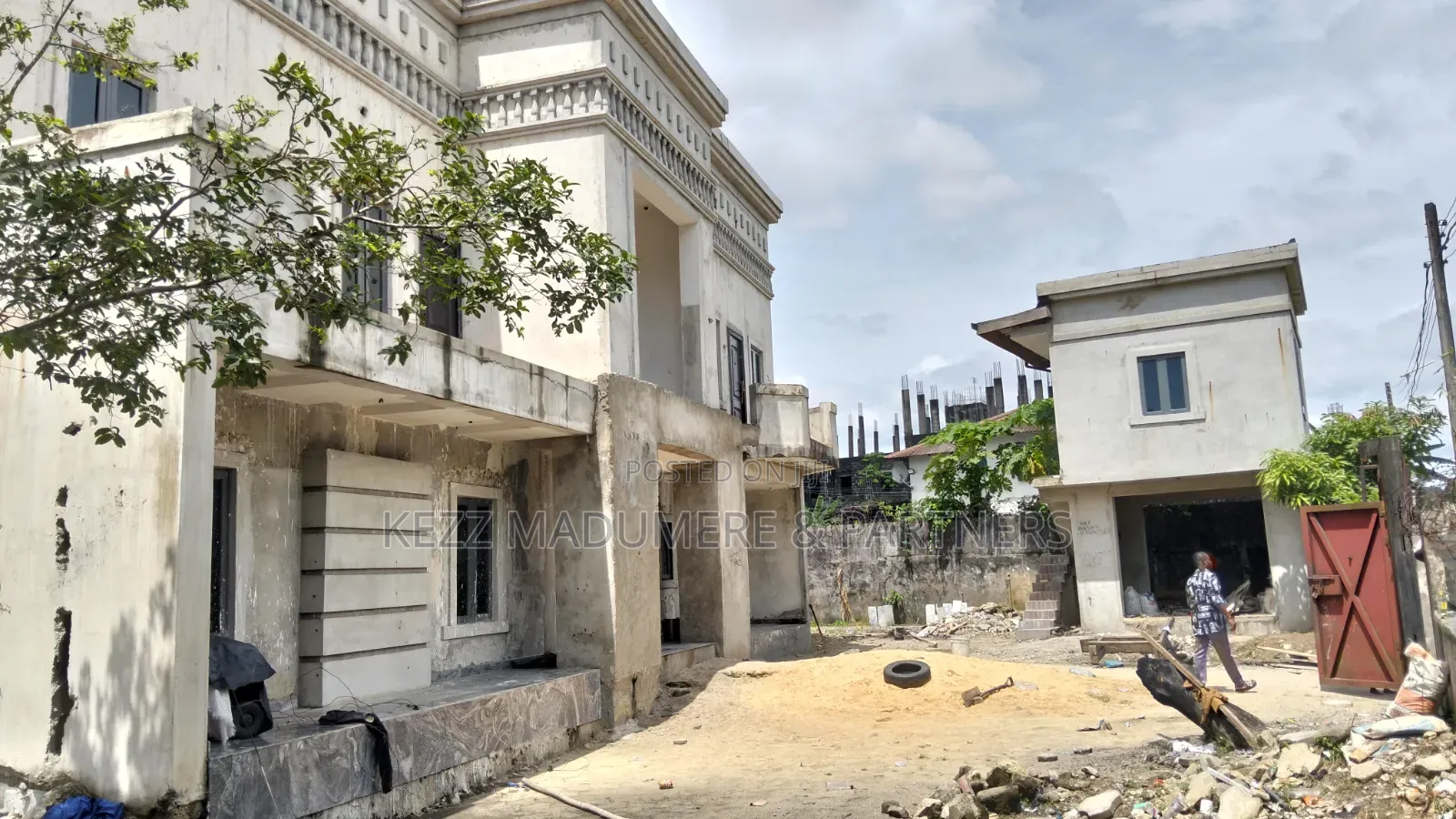 5bdrm Duplex in Old Gra Port for sale