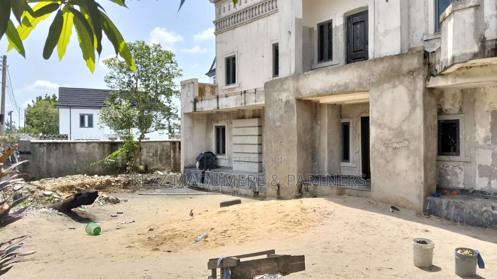 5bdrm Duplex in Old Gra Port for sale