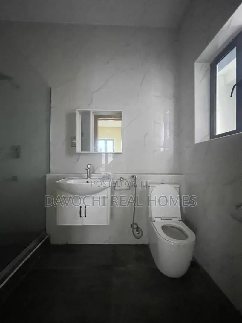 6bdrm Duplex in Lekki Phase 1 for sale