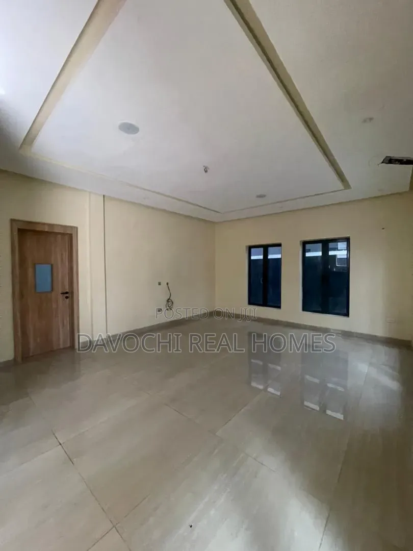 6bdrm Duplex in Lekki Phase 1 for sale