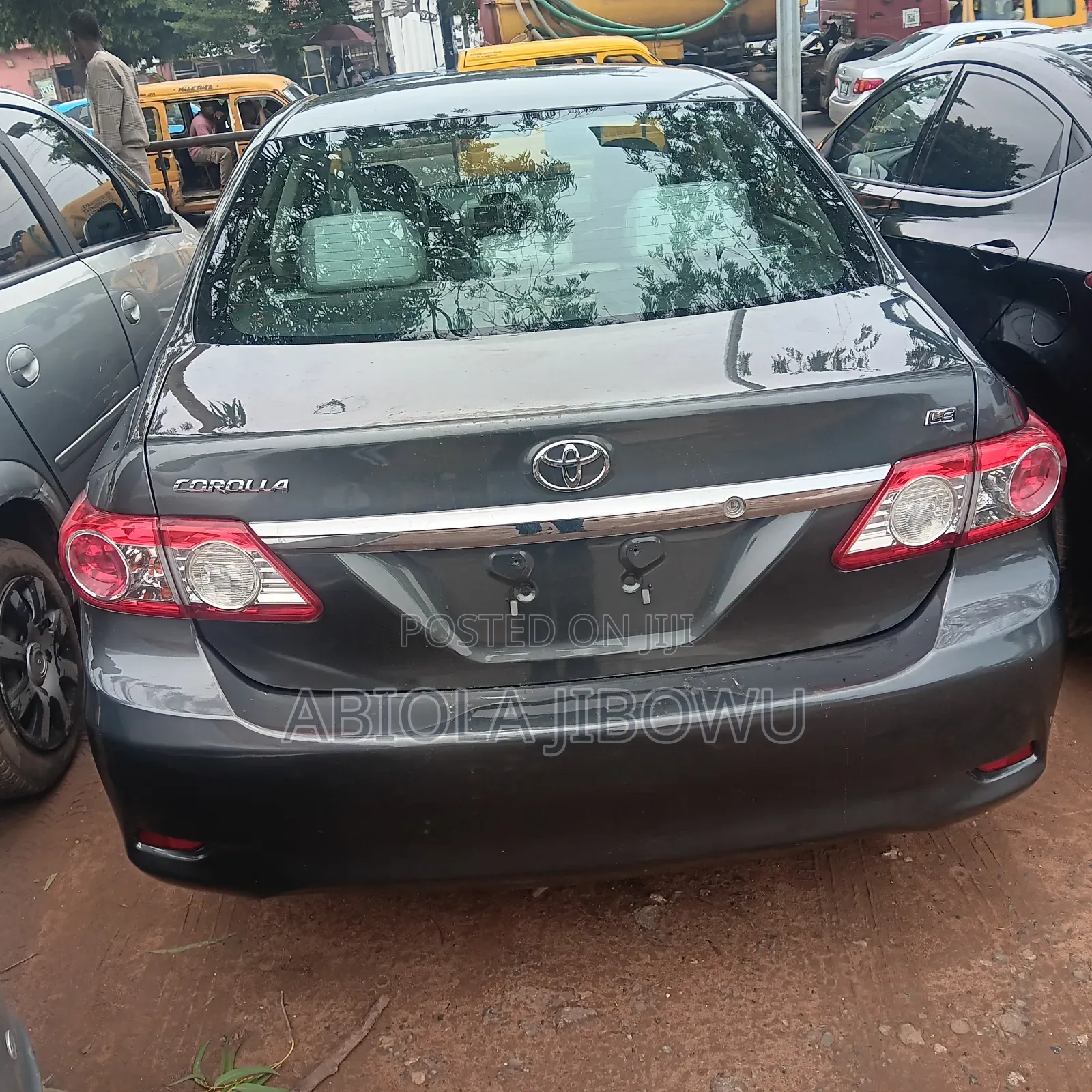 Toyota Corolla LE 4dr Sedan (1.8L 4cyl 4A) 2013 Gray