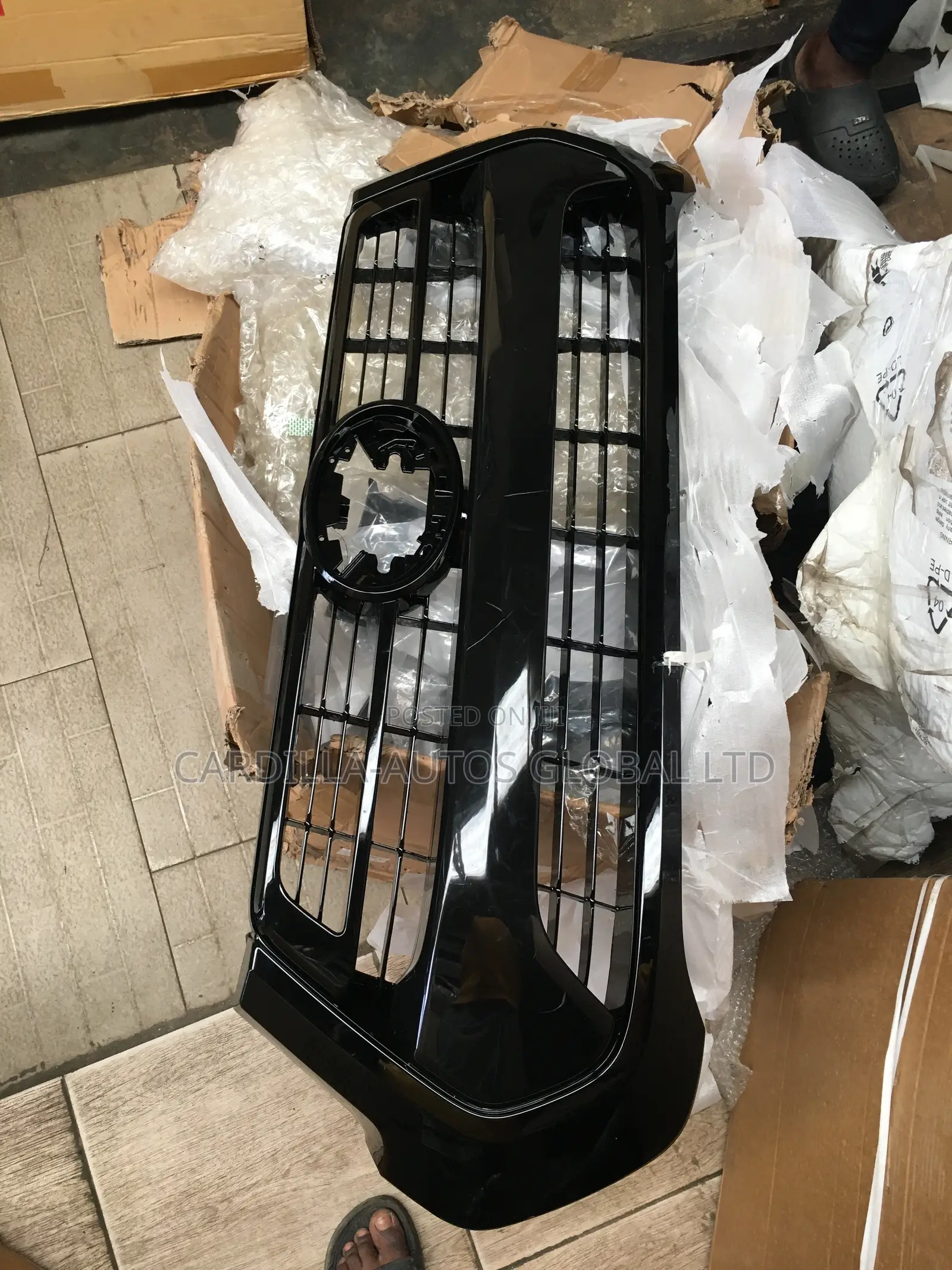Front Grille Hilux Vigo 2021
