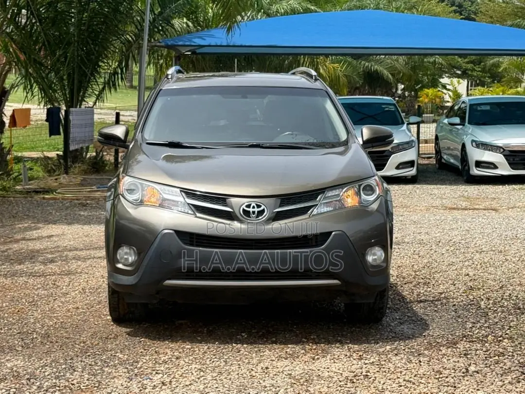 Toyota RAV4 Limited 4dr SUV AWD (2.5L 4cyl 6A) 2015 Gray
