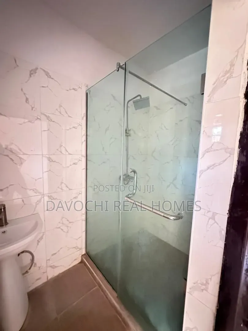 4bdrm Duplex in Ikota for rent
