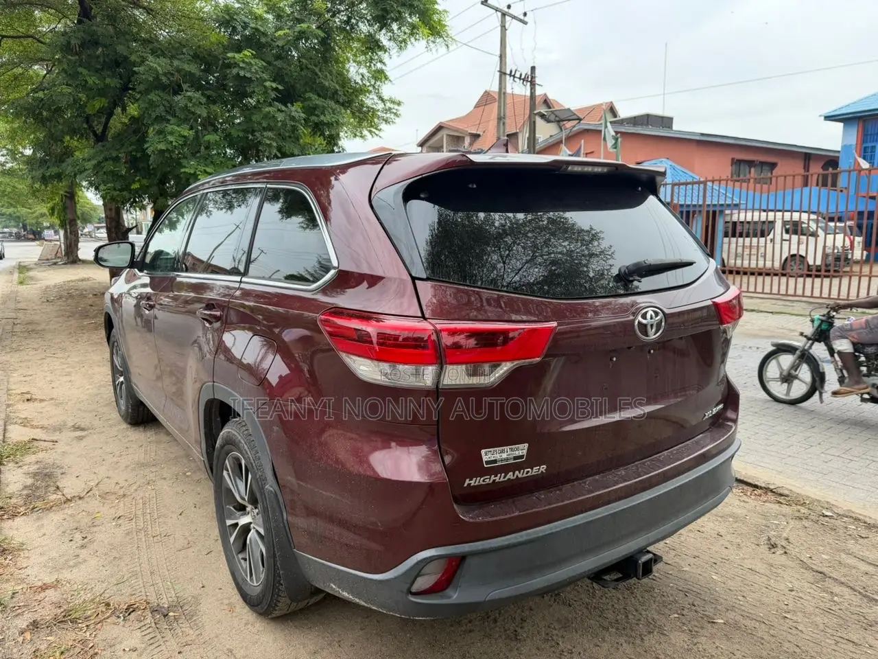 Toyota Highlander XLE V6 4x4 (3.5L 6cyl 6A) 2016 Brown