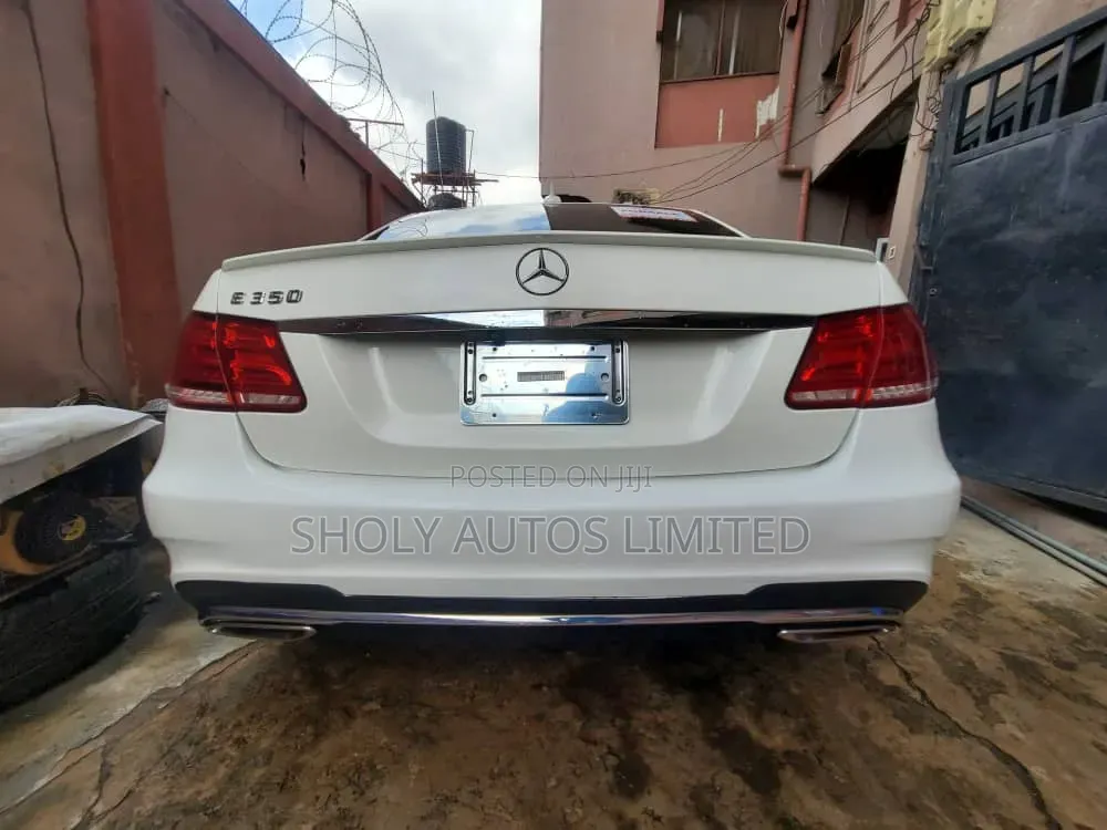 Mercedes-Benz E350 Base 4Matic Sedan AWD (3.5L 6cyl 7A) 2013 White