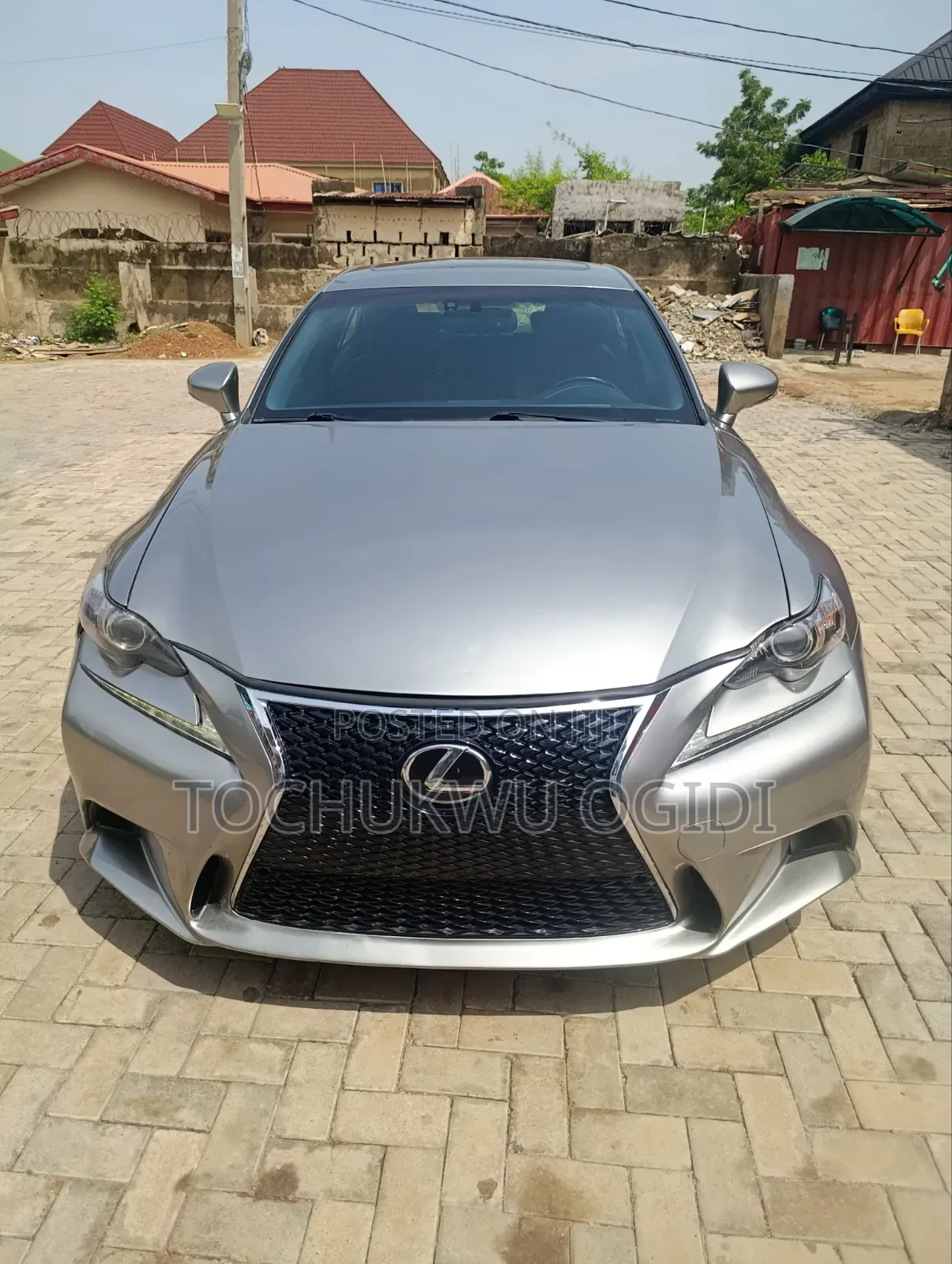 Lexus IS 2016 Gold