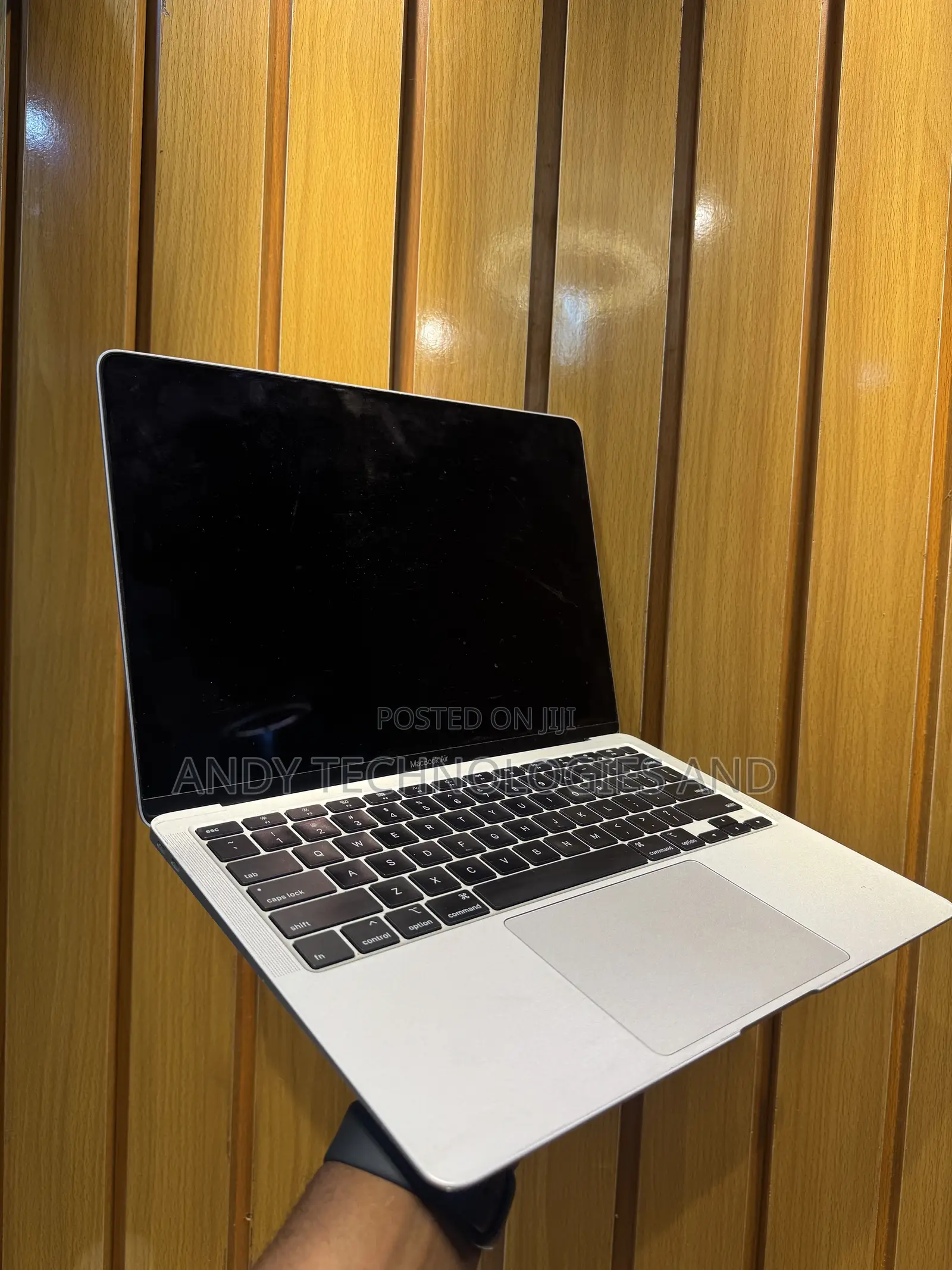Laptop Apple MacBook Air 2020 8GB Intel Core i3 SSD 512GB