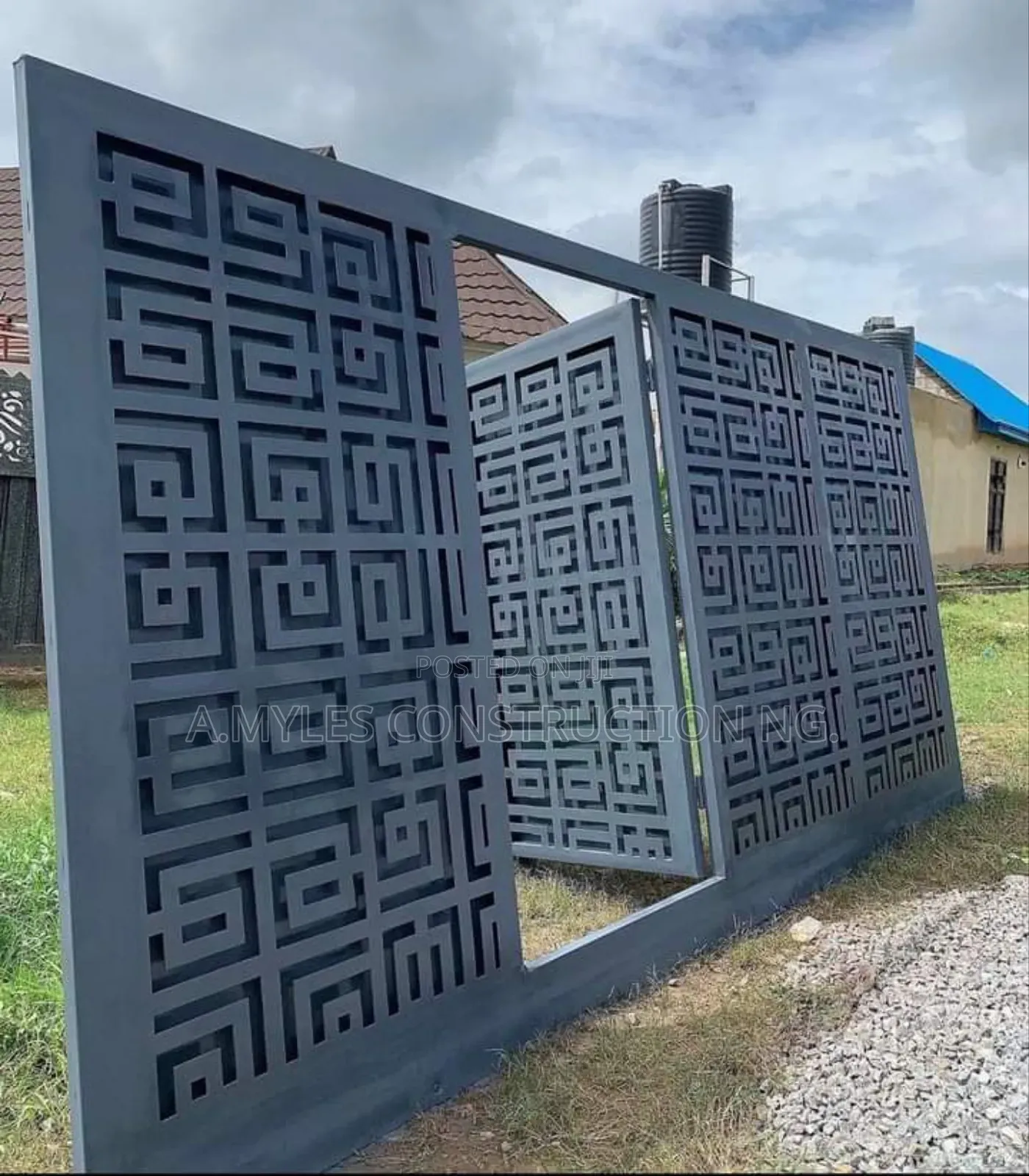Leser Cut Gate