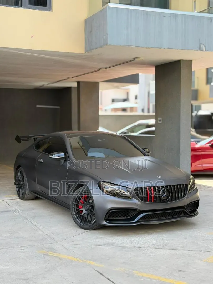 Mercedes-Benz C63 S RWD Coupe (4.0L V8 7A) 2018 Gray