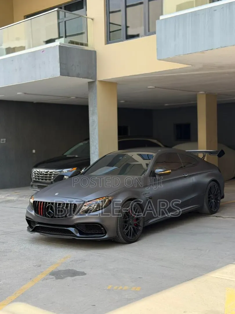 Mercedes-Benz C63 S RWD Coupe (4.0L V8 7A) 2018 Gray