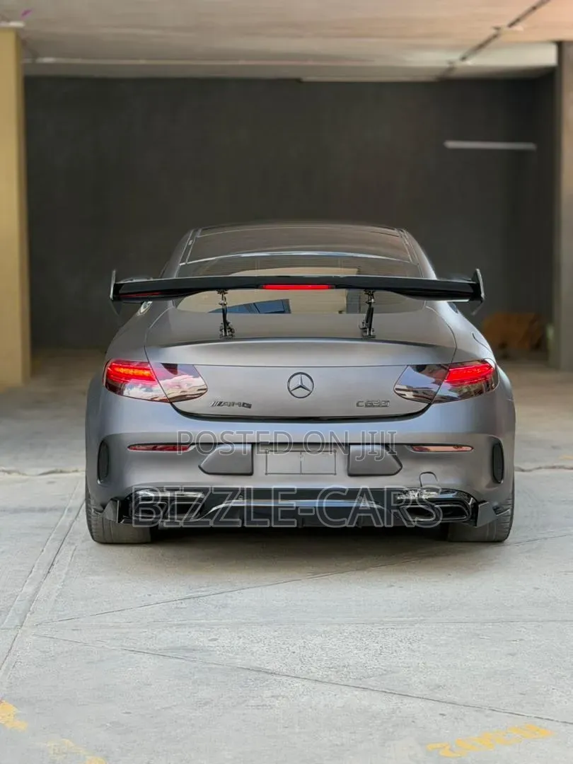 Mercedes-Benz C63 S RWD Coupe (4.0L V8 7A) 2018 Gray