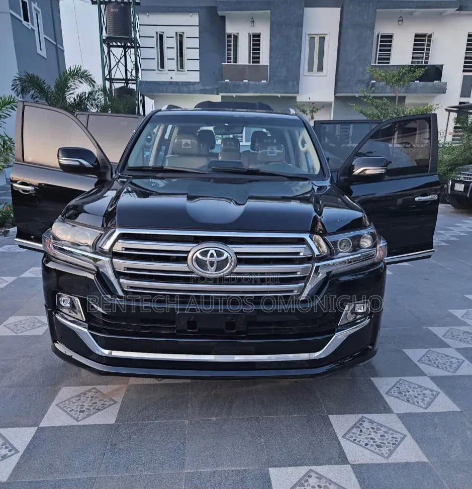Toyota Land Cruiser 4.0 V6 GXR 2019 Black