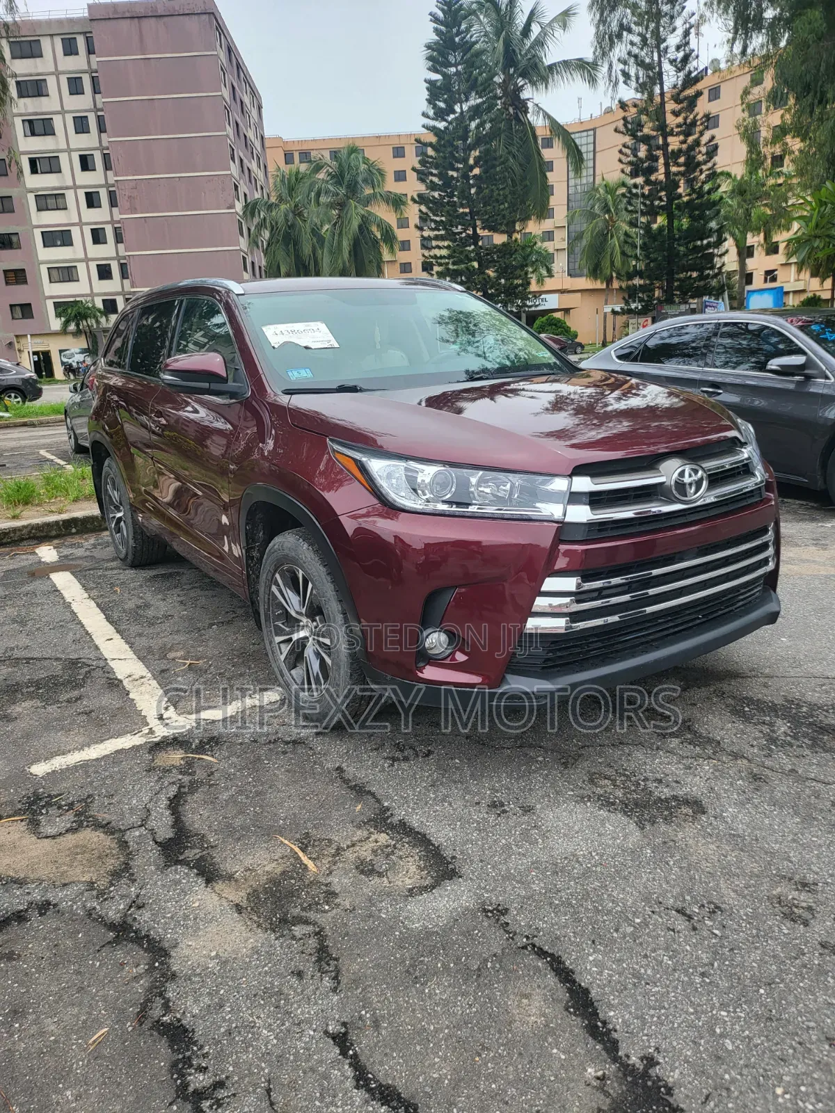 Toyota Highlander XLE V6 4x4 (3.5L 6cyl 6A) 2016 Red