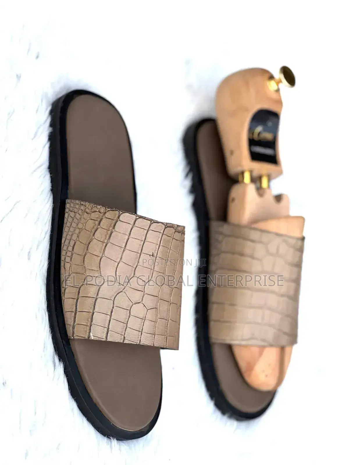 Easy Wear Shoes (El-Podia Shoes)