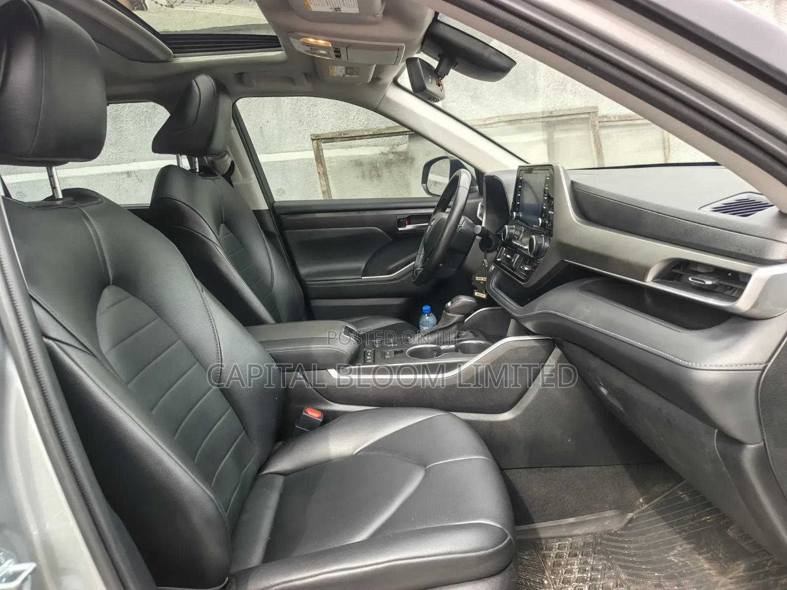Toyota Highlander XLE 2021 Silver