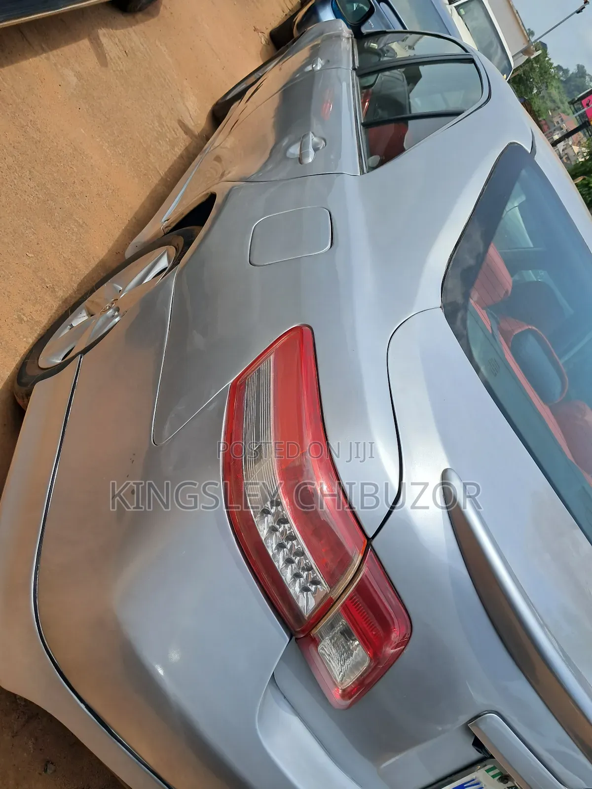 Toyota Camry 2010 Silver